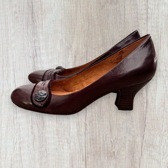 NEW Naya Daria Button Pump Brown Leather Stacked Wood Heel Slip On Shoe 8.5 Wide - Picture 6 of 8